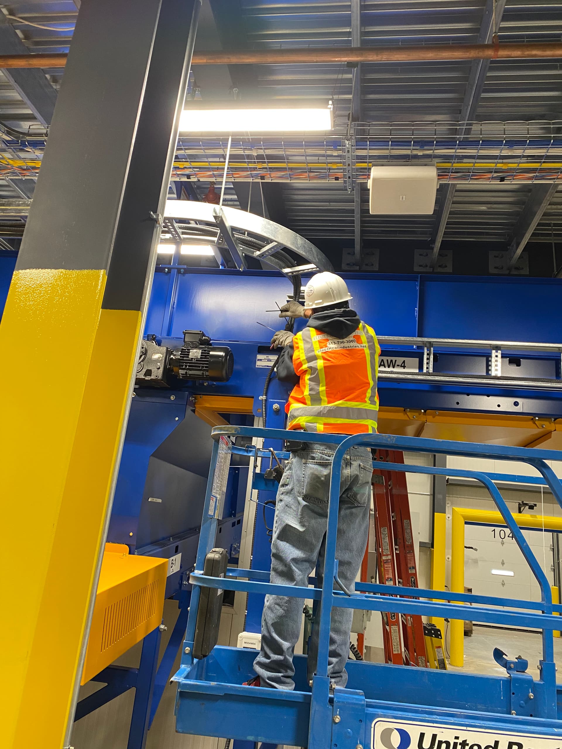 Industrial Conveyor Belt Power Installation Done Right image