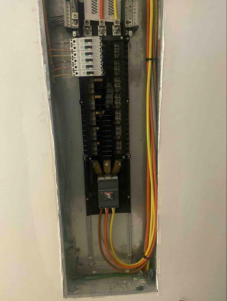 Gallery photos for Modern Electrical Solutions in Commercial Spaces: Image #2
