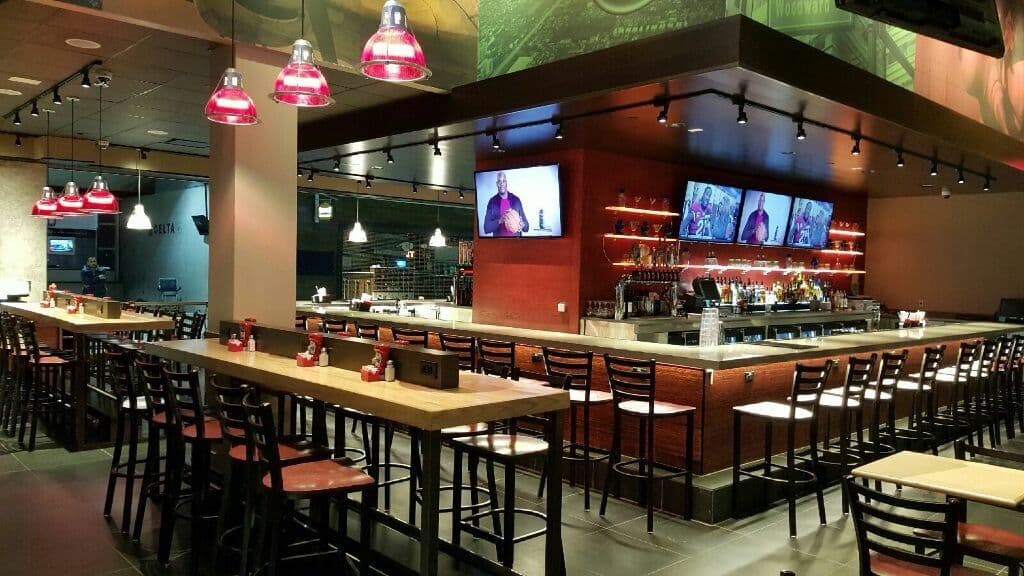 Gallery photos for Chili's Lighting Upgrade at the Airport: Image #1