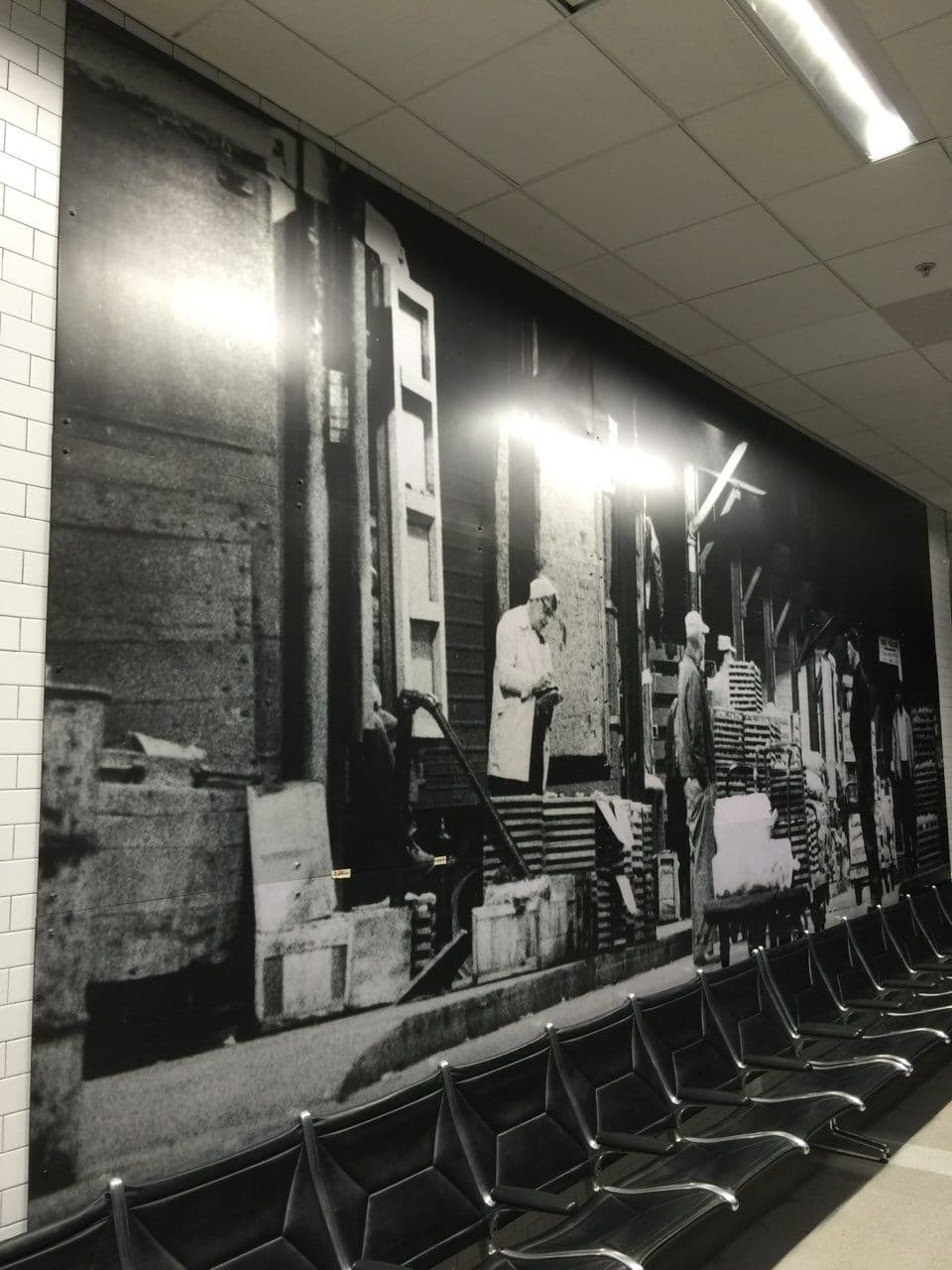 Gallery photos for Enhanced Dining Experience at Metro Detroit Airport: Image #2
