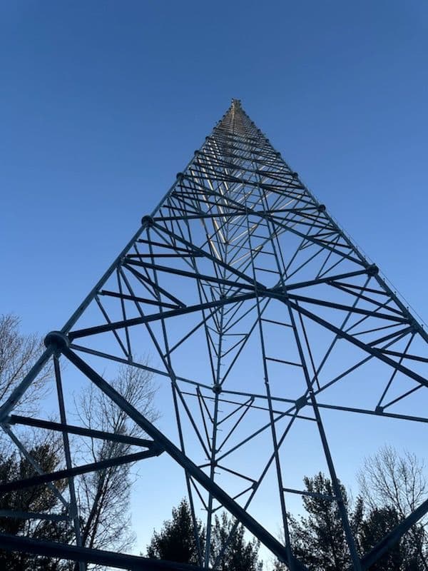 Project Electrical Industries Powers Up New Cell Tower Amid Snowy Conditions image