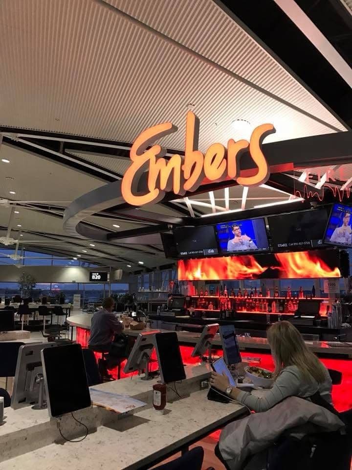 Gallery photos for Revitalizing Dining at Metro Detroit Airport: Image #2