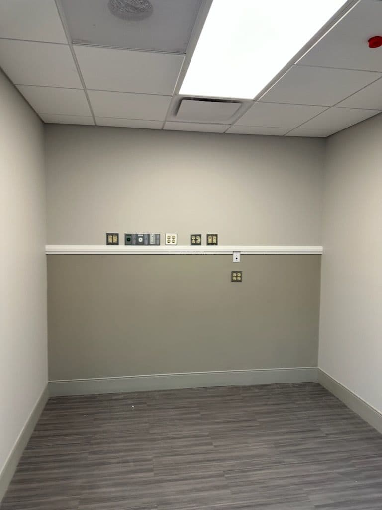 Gallery photos for Expert Electrical Installation in Modern Surgical Center: Image #3