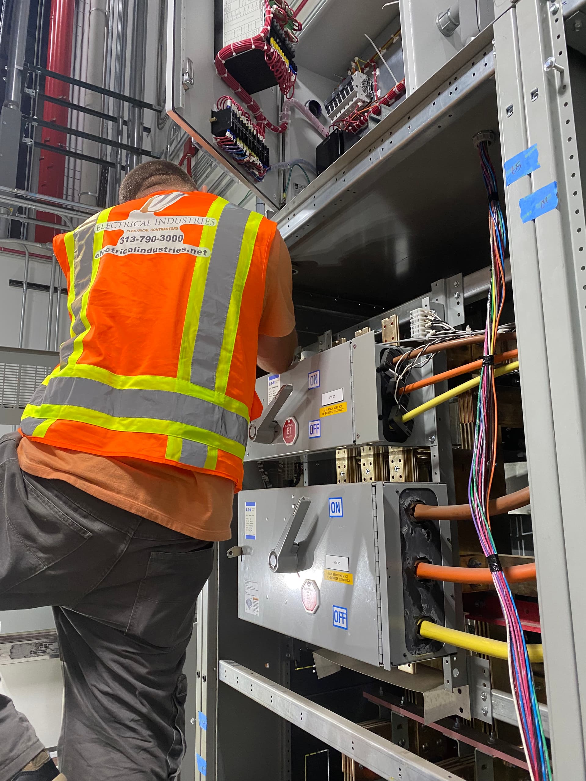 Main Distribution Panel Maintenance Done the Right Way image