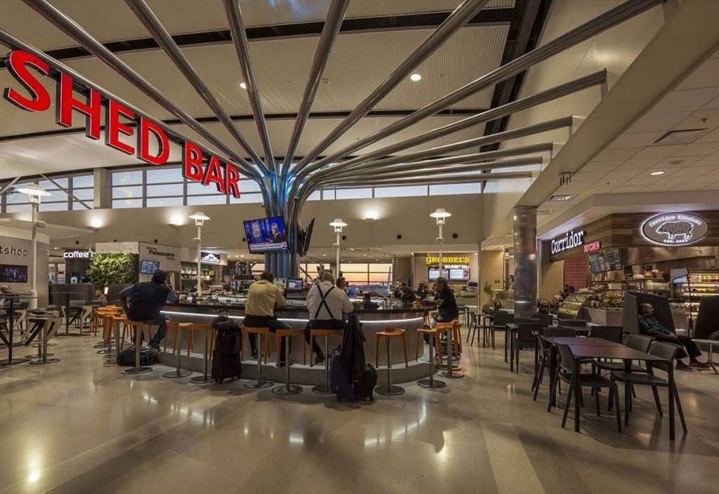 Gallery photos for Bright New Lighting and Power in Airport Dining Areas: Image #3