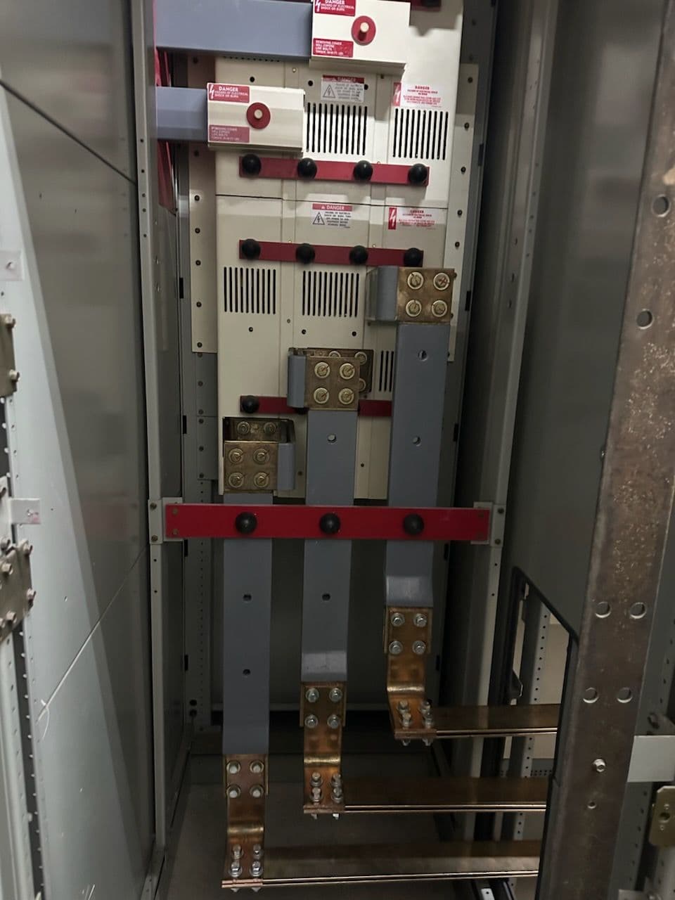 Gallery photos for Optimal Power Distribution with Our Latest Installation: Image #3